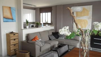 Smart TV, DVD player, stereo