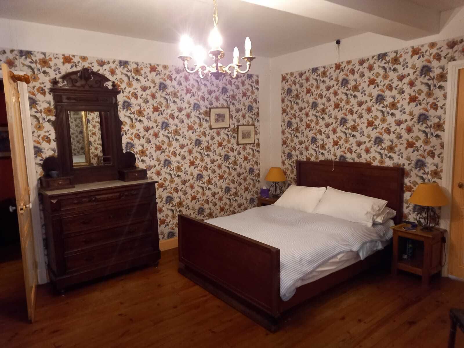 4 chambres, fer et planche à repasser, Wi-Fi gratuit, draps fournis