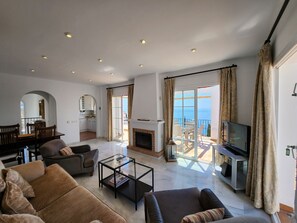 Televisor i llar de foc 