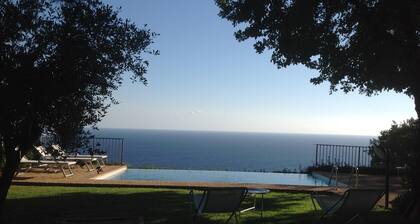 The Oaks - Villa con espectaculares vistas al mar y piscina