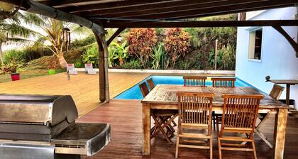 Villa Mabuya: A haven of peace with private pool and breathtaking views in Sainte-Anne