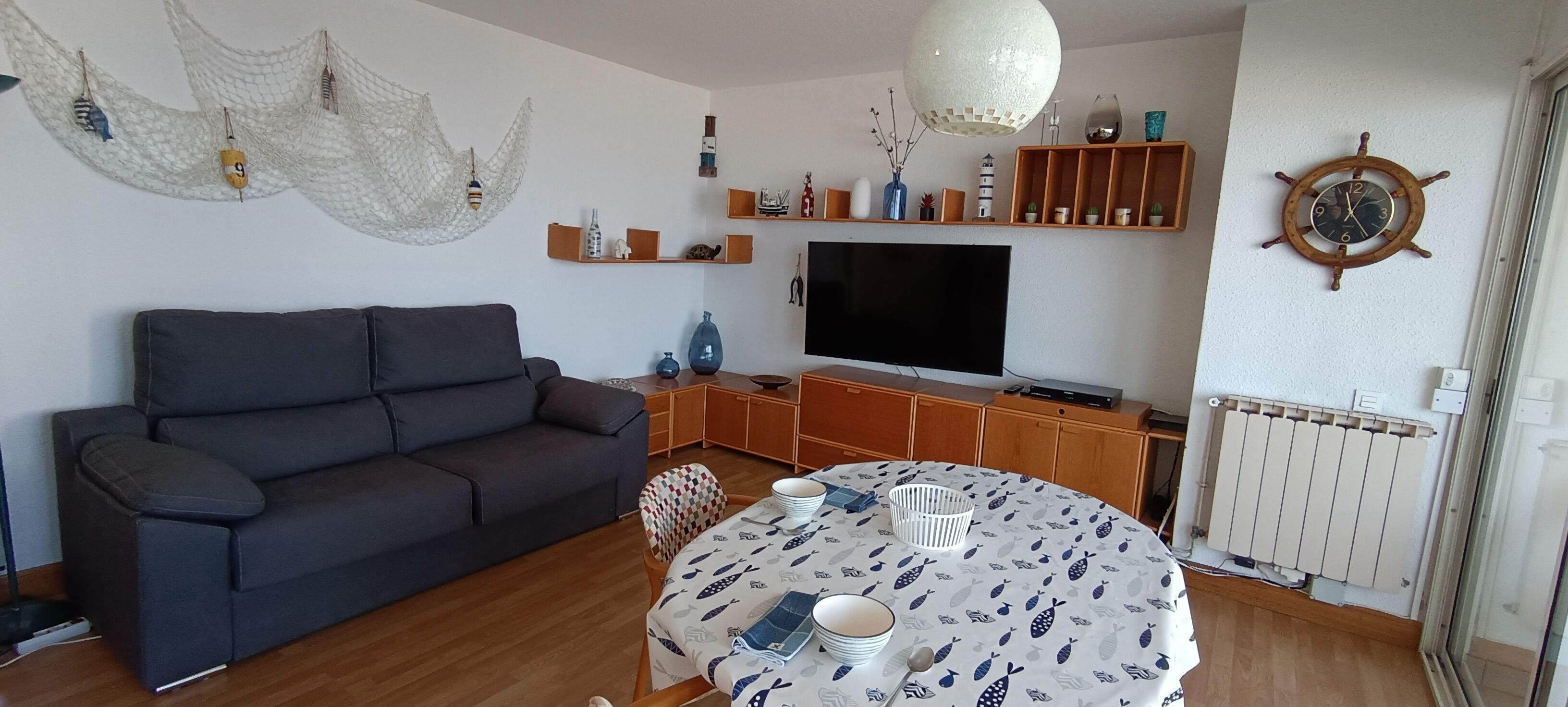 Hendaye - Plage. Apartment facing the sea for 4 people. F2 Wifi. Washing machine.