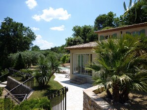 Exterior - 3* air-conditioned villa for 8 with swimming pool in a quiet location 7 minutes' walk from the village (Cotignac)
