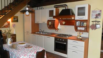 Kühlschrank, Ofen, Herdplatte, Geschirrspüler