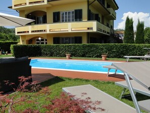 Outdoor pool - Close to centre of Lucca. Perfect base for exploring. Exclusive use of pool, A/c (Lucca)