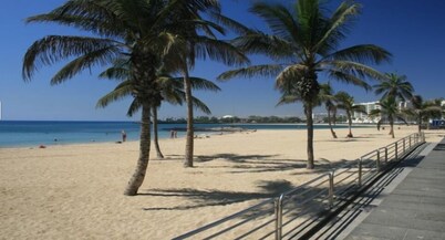 Luxury Apartment with Pool, Hot Tub, and Free Accommodation Insurance,