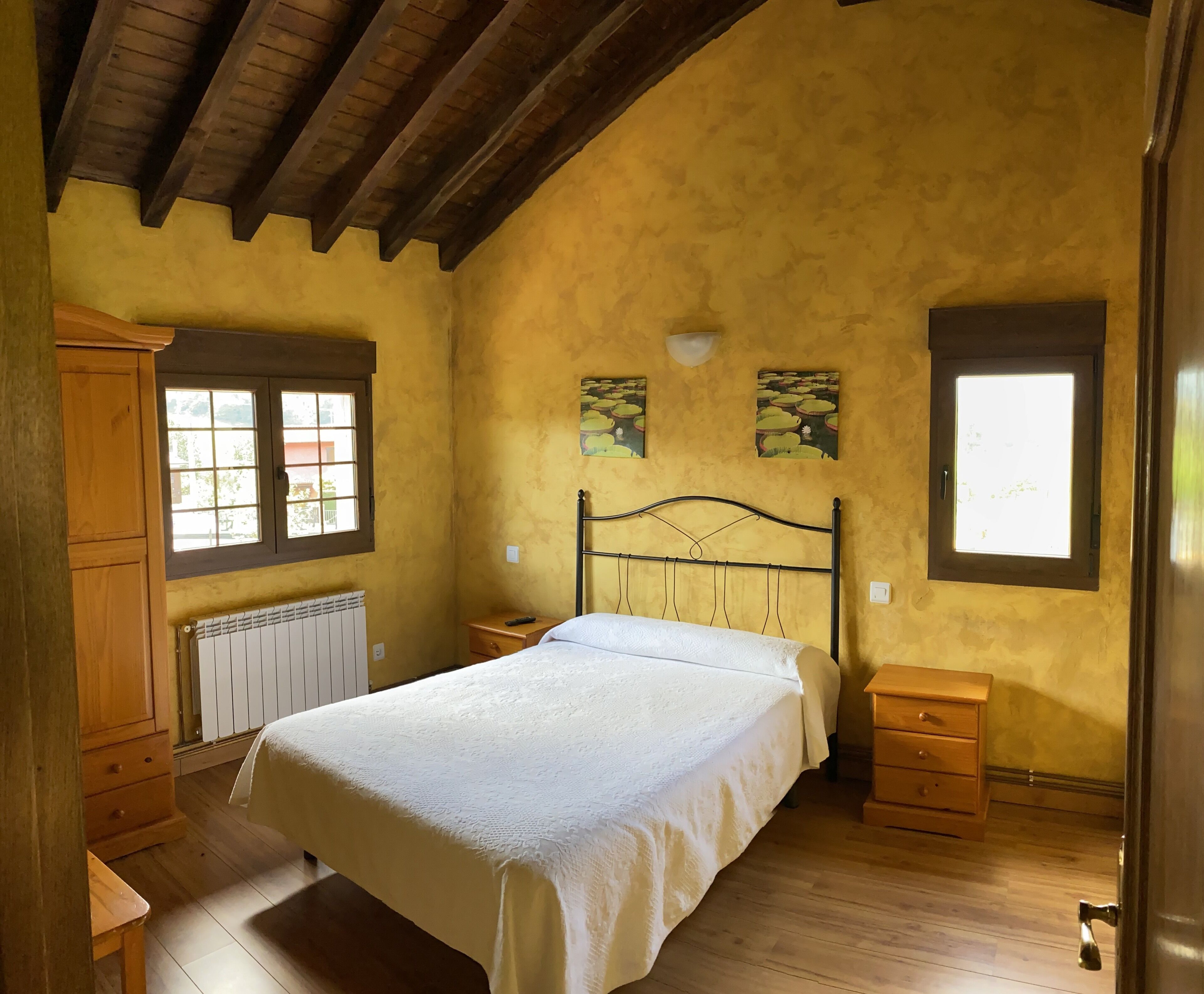 HOME 1<br>Los Avellanos Rural Houses.<br>3 houses, 4 people in each. <br>