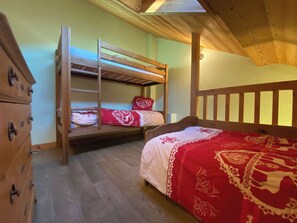 4 chambres, fer et planche à repasser, Wi-Fi gratuit