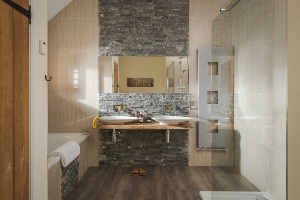 Bathroom - Swallow's Orchard - Glastonbury (Glastonbury)