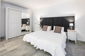 6 Schlafzimmer, Bügeleisen/Bügelbrett, WLAN, Bettwäsche