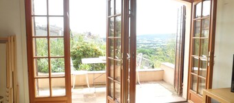 Single etagers villa i landsbyen Ramatuelle 4 til 6 personer, med haven