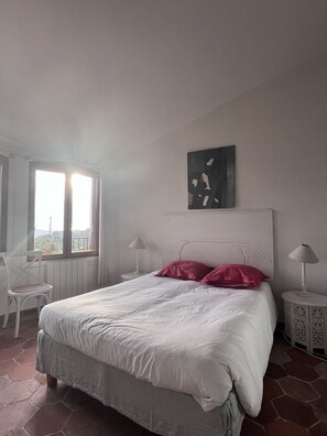 2 bedrooms, Internet, bed sheets