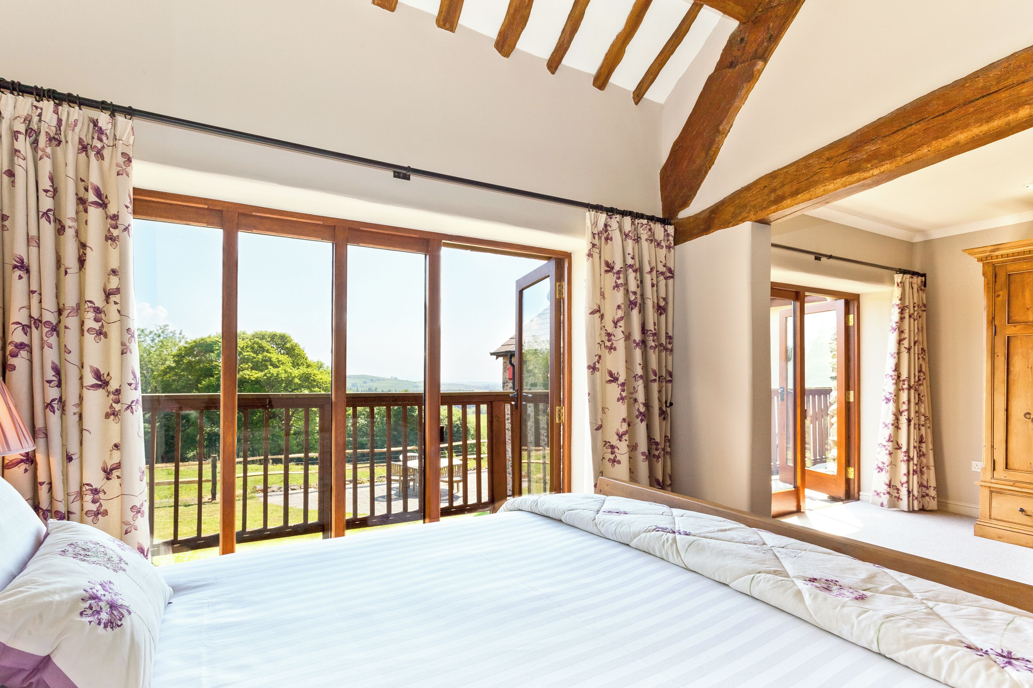 5 bedrooms, iron/ironing board, travel cot, free WiFi