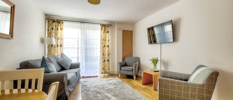 Smart TV, DVD player, books