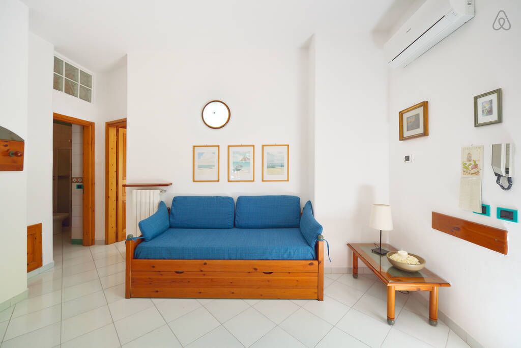 CASA VACANZA VICINO AL MARE  ISCHIA ISOLA