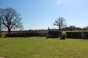 Property grounds - Tranquil Cottage adjoining rural farmhouse 5 miles from Suffolk Coast (Saxmundham)