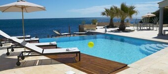 Stupenda villa pieds dans l'eau! 