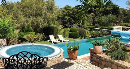 Ferienhaus mit privatem Swimmingpool, auf einem 18-Loch-Golfplatz