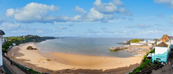Vlak bij het strand