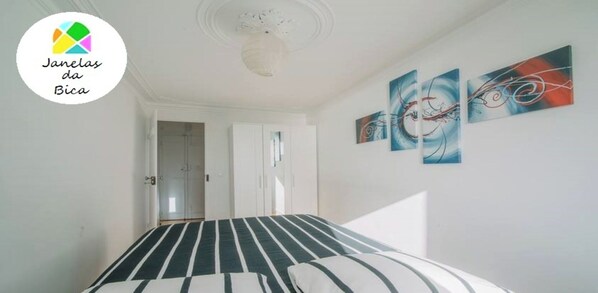3 bedrooms, desk, iron/ironing board, travel cot
