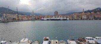 Zone de Oneglia Cascine, dans immeuble ancien hébergement récemment rénové
