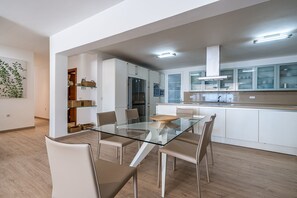 Dining - THE NEW VILLA LOS ROQUES - NEWLY RENOVATED-MODERN AND INTIMATE - BEAUTIFUL VIEWS (Playa Blanca)