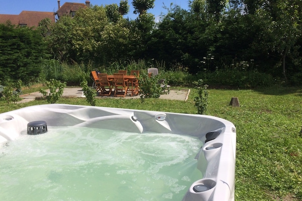 Jacuzzi avec option allongé et massage....