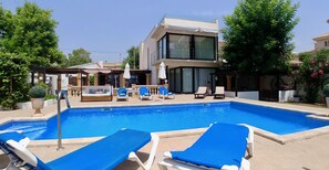 Piscine extérieure