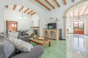 TV, fireplace, DVD player - Finca Ca'n Puig - Calonge (Calonge)