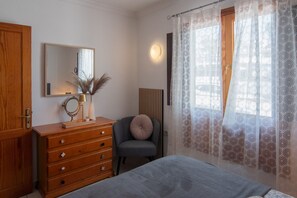 2 Schlafzimmer, Zimmersafe, Bügeleisen/Bügelbrett, Reisekinderbett