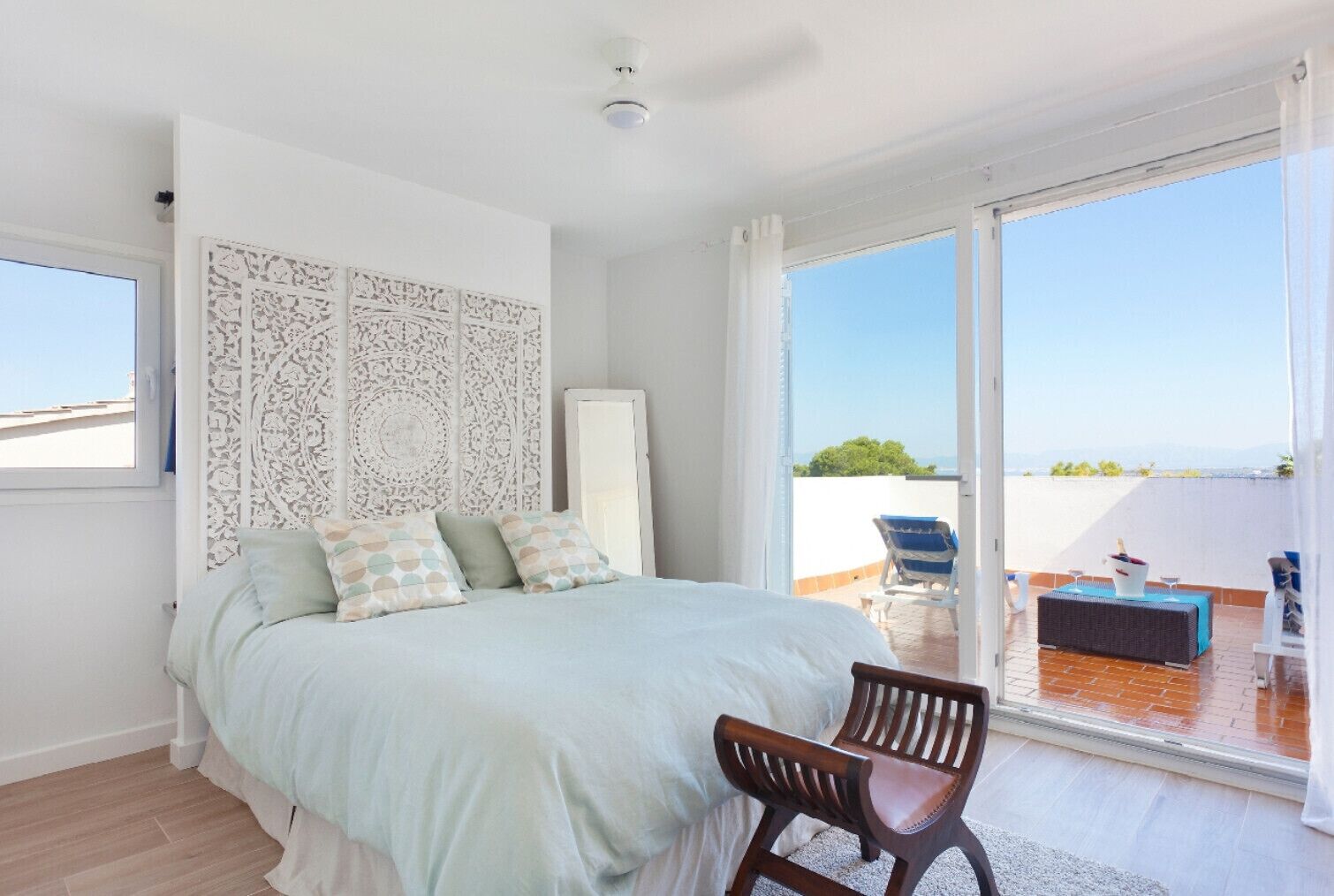 4 bedrooms, travel crib, free WiFi, bed sheets