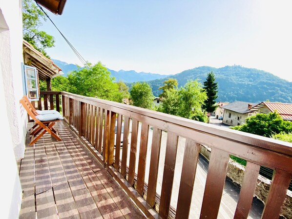 Property grounds - Slovenian Farmhouse - Soca Valley (Ciginj)