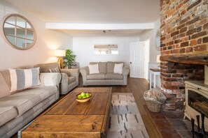 TV, fireplace - Coxswain's House, Wells-next-the-Sea, Norfolk (Wells-next-the-Sea)