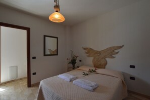 3 chambres, Wi-Fi gratuit, draps fournis
