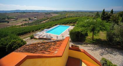 Agriturismo Luggiano Apartment "FRANTOIO"