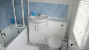 Combined shower/tub, hair dryer, towels, soap - Beach Chalet With Panoramic Views (Dunbar)