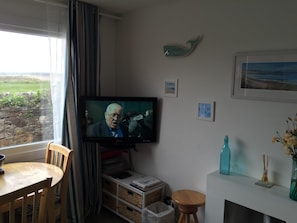 Interior - Beach Chalet With Panoramic Views (Dunbar)