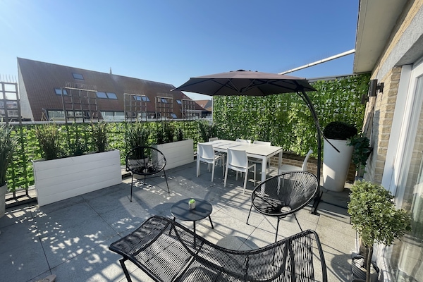 屋外ダイニングエリア