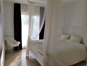 3 dormitoris, planxa i posts de planxar, wifi gratuïta i roba de llit 