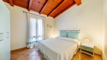3 bedrooms, travel cot, free WiFi