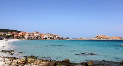 Appartement avec parking Ă 5 mn des plages et du centre ville