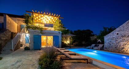 Old Stone House With Swimming Pool