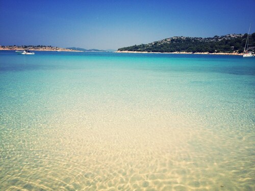 Old Stone House With Swimming Pool 