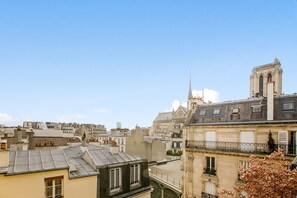 View from property - Notre-Dame Panorama — Stay in the Very Heart of Paris (Paris)