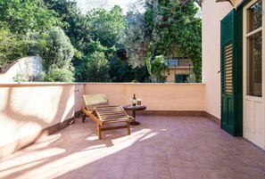 Terrace/patio - Exclusive villa with private access to the sea (santa flavia)