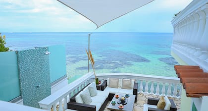 Luxury ,Waterfront Villa With Fantastic Sea Views, kayaks and paddle boards inc