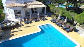 Piscine extérieure, piscine chauffée