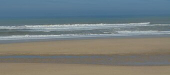 Chalet 2 minutes' walk from the beach of France's largest freshwater lake...