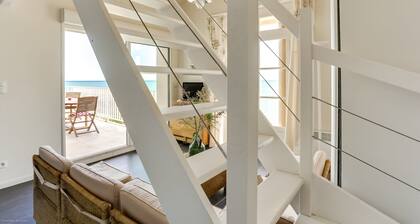 Large villa on front line beach with superb view , large enclosed garden