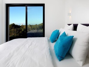 5 Schlafzimmer, Bügeleisen/Bügelbrett, Internetzugang, Bettwäsche